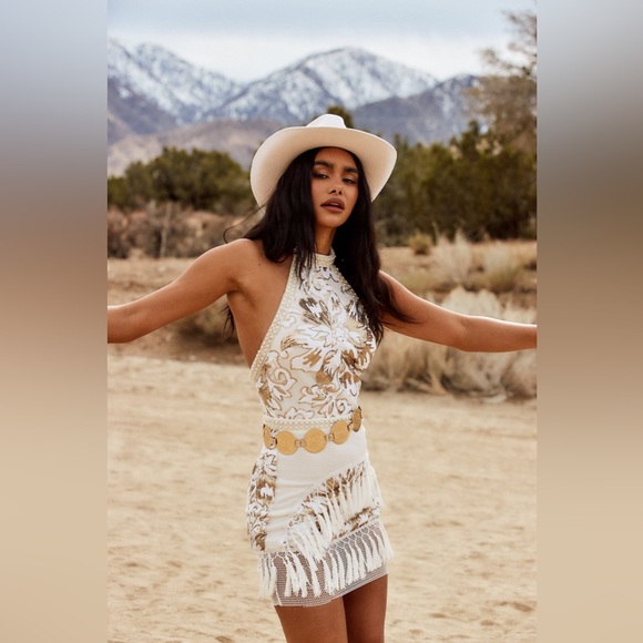 - 12th tribe Like Gold Dust White Sequin
Fringe Dress - Picture 6 of 14